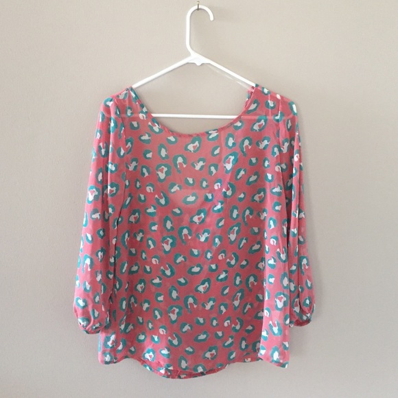 dottie couture Tops - Spring blouse 🌸🌼